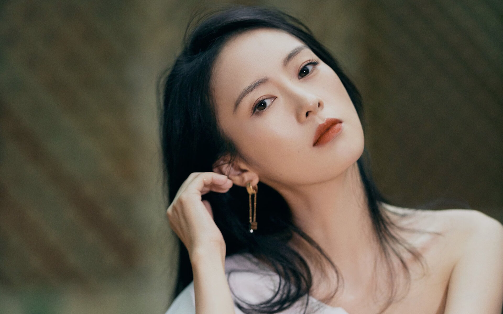 随机精彩纷呈的比赛中球队们各显神通，角逐激烈，比赛现场精彩纷呈